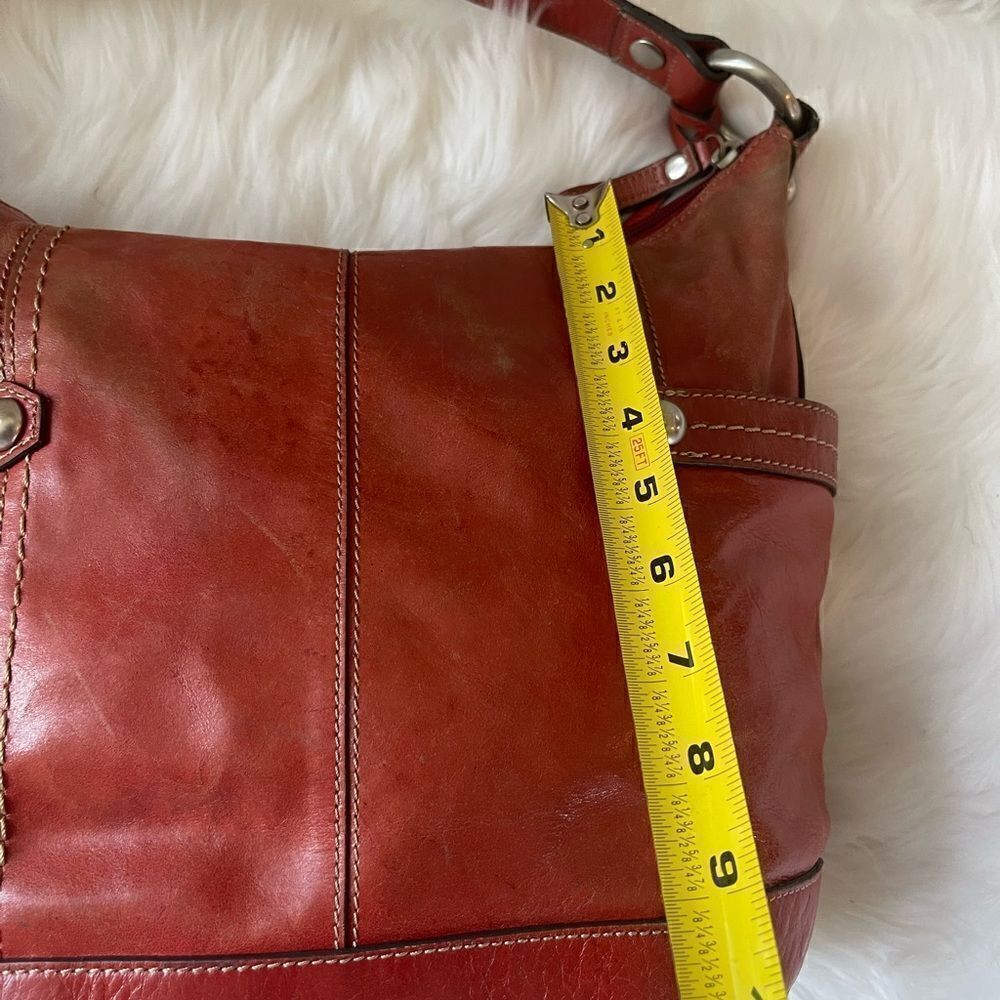 Fossil leather distressed red Medium bucket style shoulder bag stitching accent - Picture 8 of 14